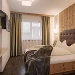 Апартаменты Alpenkristall *