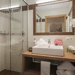 Alpenkristall Апартаменты Цель-ам-Циллер